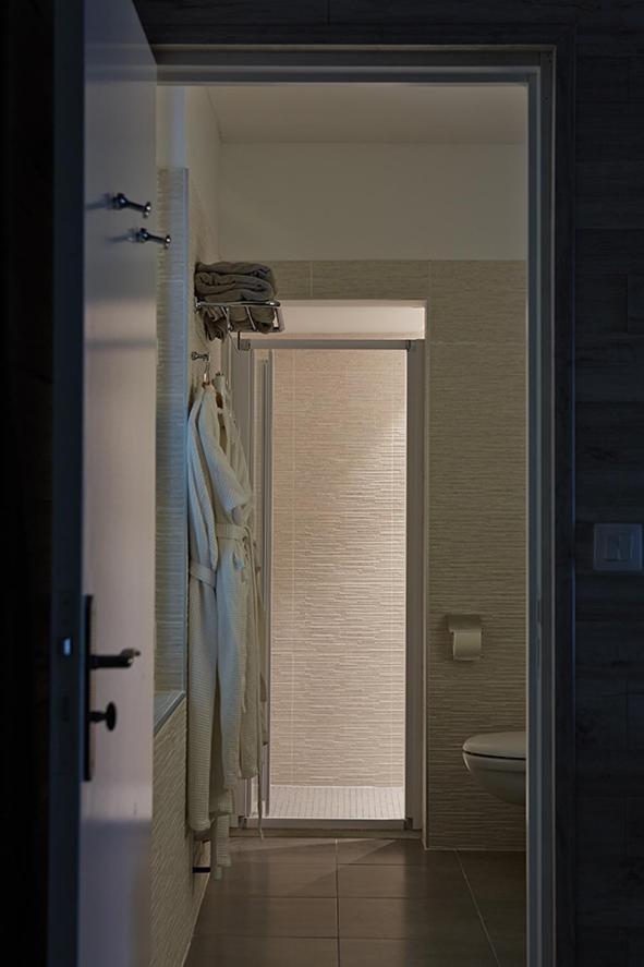 The Originals Hotel Le Cise Restaurant Chambres Et Suites 奥尔特 外观 照片